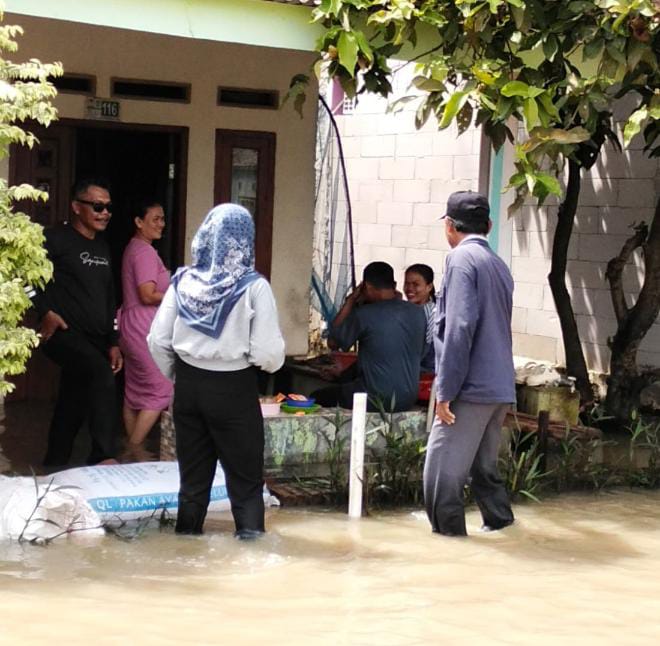 Air Masih Naik, Warga Kampung Kobak Ceper Bertahan, Kades Karangharja Pastikan Warga Tidak Sendiri