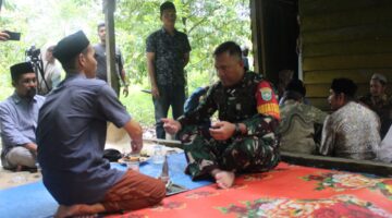 Dansatgas TMMD Abdya Jalani Tradisi Peusijuk di Desa Gunung Cut